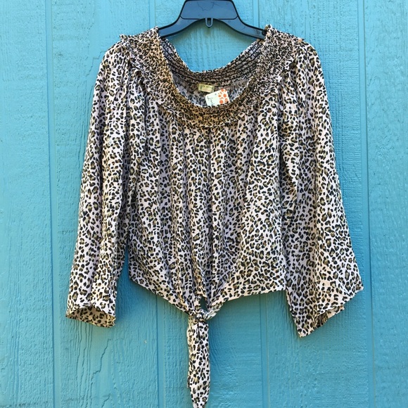 Free People Off Shoulder Cheetah Pink Bell Blouse Top Shirt Leopard Tie Front S - Picture 3 of 8